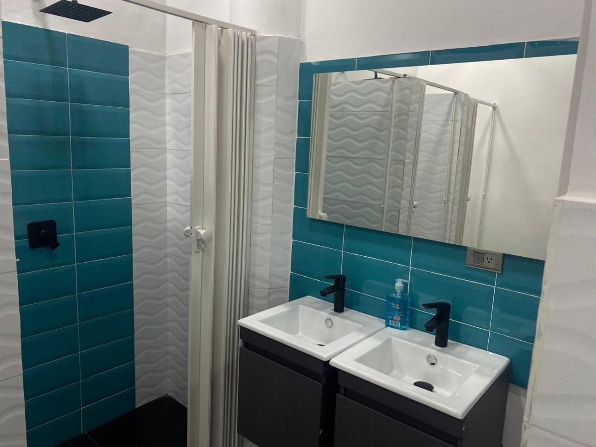 Hotel Hostal Caps San Diego Медельин Экстерьер фото
